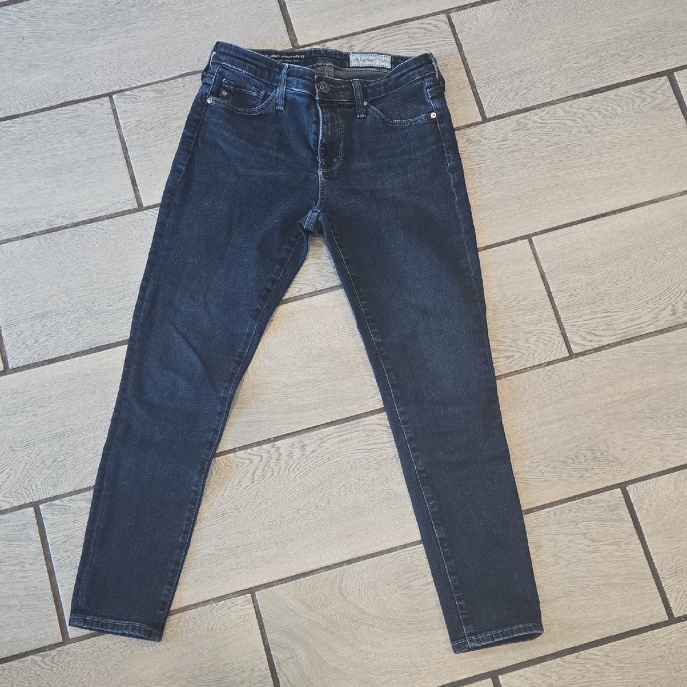 Anthropologie x AG The Abbey Ankle Petite Skinny Jeans
Size‎ 24P – Mid Rise AA48